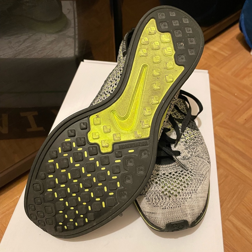 Nike Flyknit Racers - Neon Green/Multicolor - Picture 3 of 4